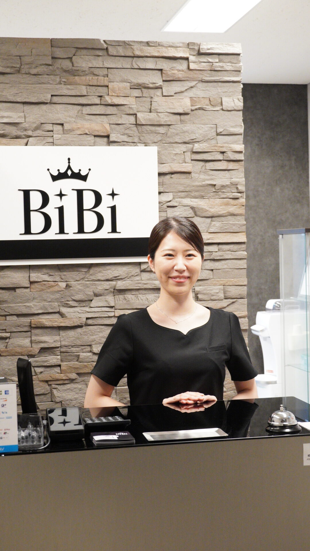 受付・問診票記入｜大阪 心斎橋BiBiクリニック