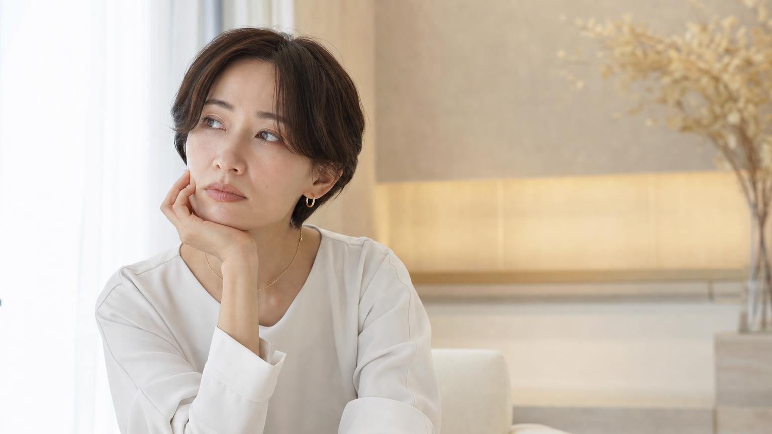 リップアートメイクの痛みと麻酔について解説するBiBiクリニックのコラム画像