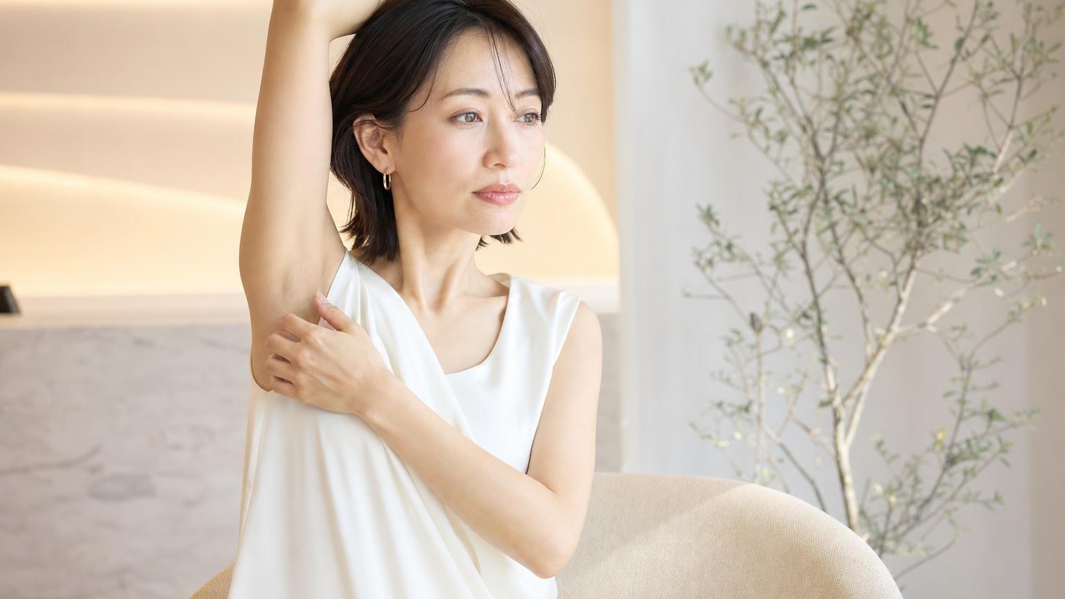 脇ボトックスは痛い？痛み・麻酔・当日の服装まで医師が解説｜大阪・心斎橋BiBiクリニックのコラム画像